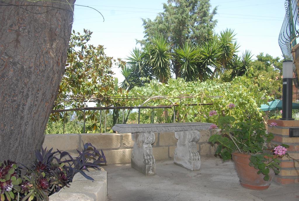B&B Villa Zia Febronia Patti Ngoại thất bức ảnh