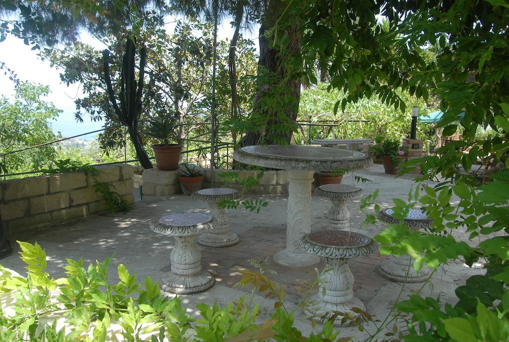 B&B Villa Zia Febronia Patti Ngoại thất bức ảnh